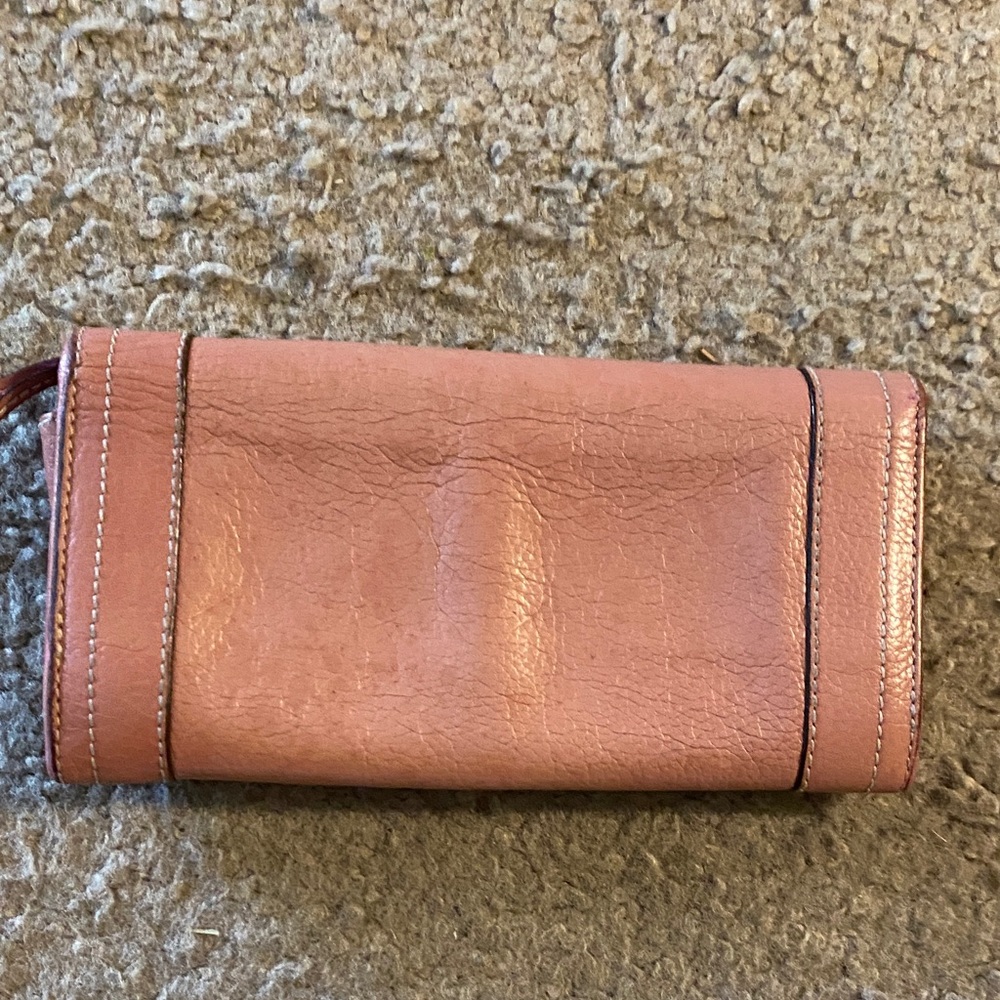 Chloe Blush Leather Wallet - Picture 5 of 6
